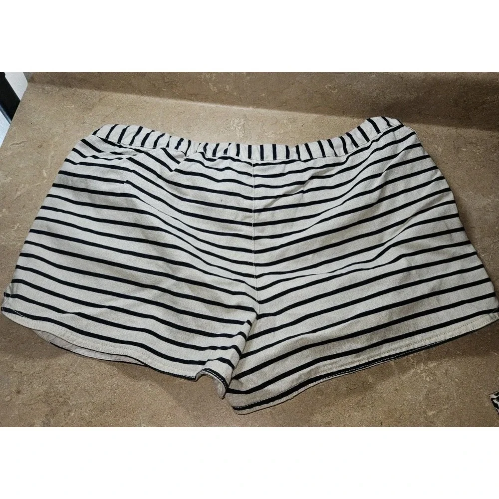 J. Crew Linen Blend SZ M Elastic Waist Shorts Blue Stripe Nautical Beach Coastal